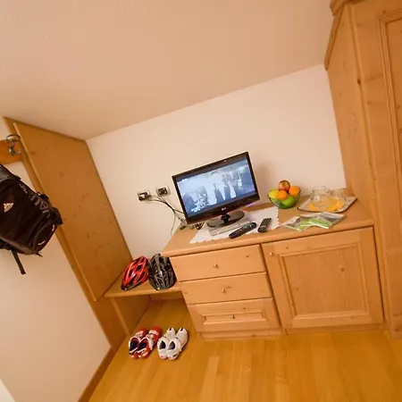 Hotel Garni Al Plan Livigno Exterior photo